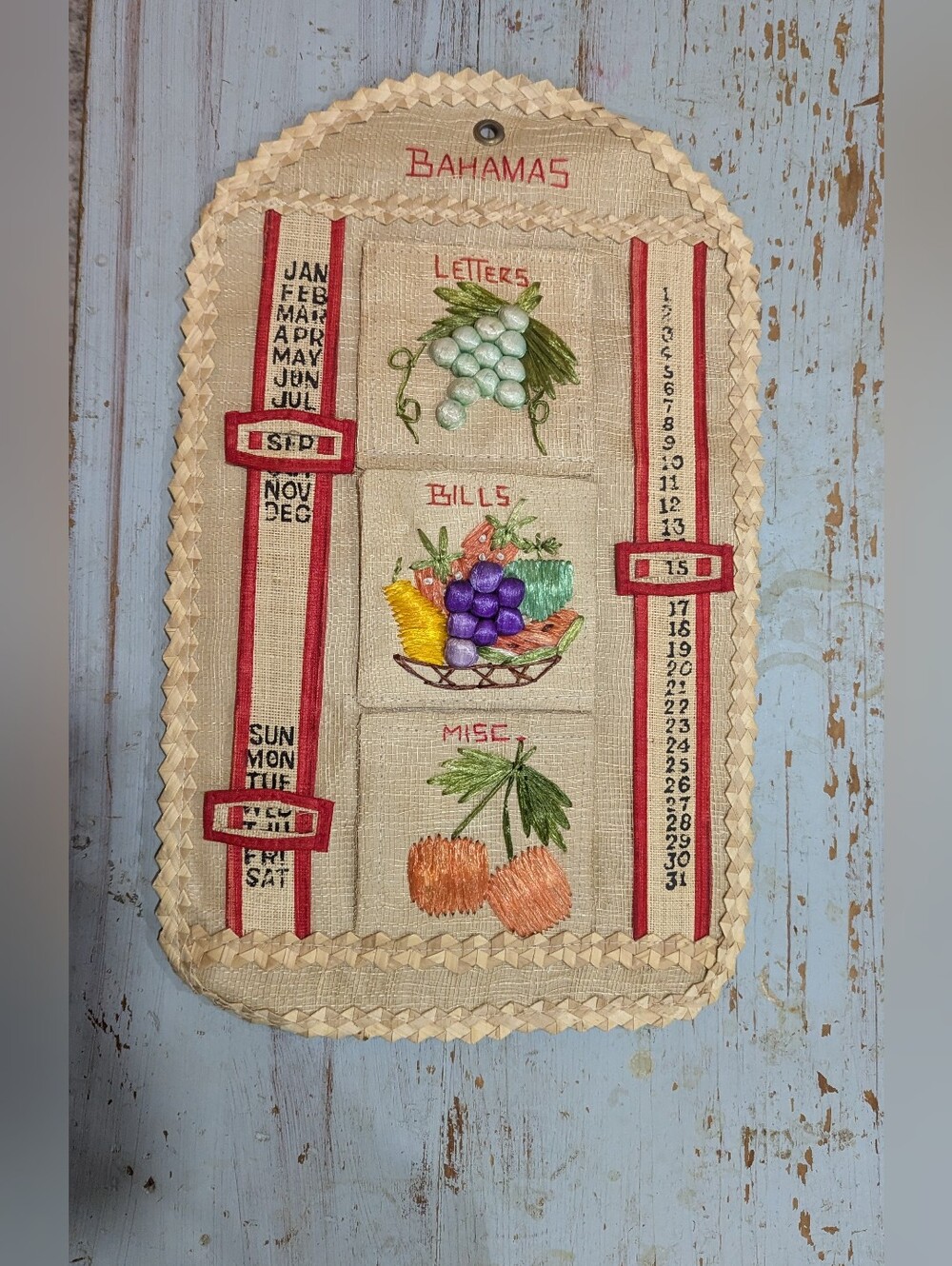Vintage 1960s Straw Infinity Calendar